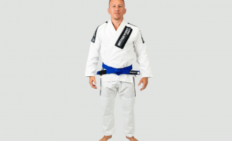 Diferențele dintre Jiu-Jitsu brazilian și japonez și cum alegi corect kimono BJJ și centuri pentru arte marțiale