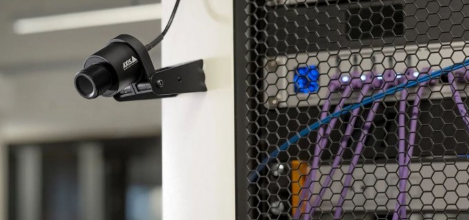 AXIS F2180-TE – Senzor termic discret ce monitorizează temperatura în patru zone diferite și trimite automat alerte