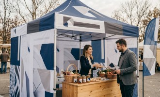 Corturile personalizate: cum marchezi teritoriul brandului în spații deschise