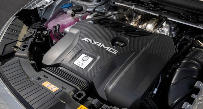De ce să alegi piese originale Mercedes-Benz de la Autoklass