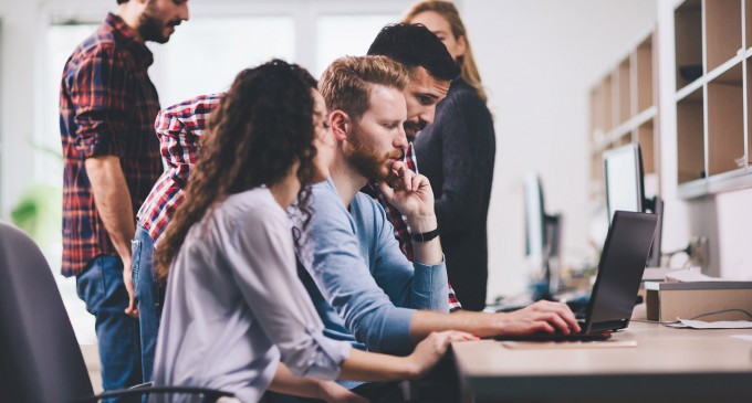 Custom Software Development Services in France by Feel IT: