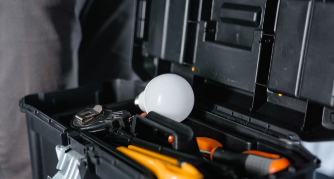 De ce să alegi sculele WIHA dacă vrei precizie, siguranță și durabilitate pentru lucrările electrice complexe?