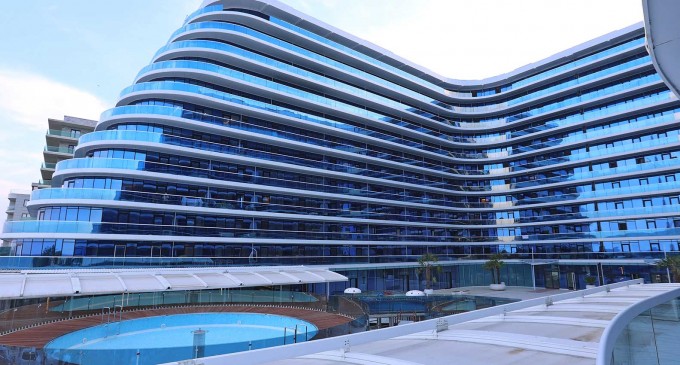 Ce oferă complexul White Titanic celor care caută cazare în Mamaia Nord?