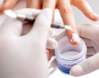 Ce produse îți trebuie pentru o manichiură DIP Powder? Ghid complet pentru începători