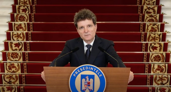 Cum a transformat Nicușor Dan o notă de trecere într-un mesaj de stabilitate