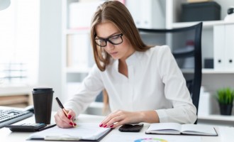 ROAS și ROI: cum verifici dacă publicitatea contribuie la profit