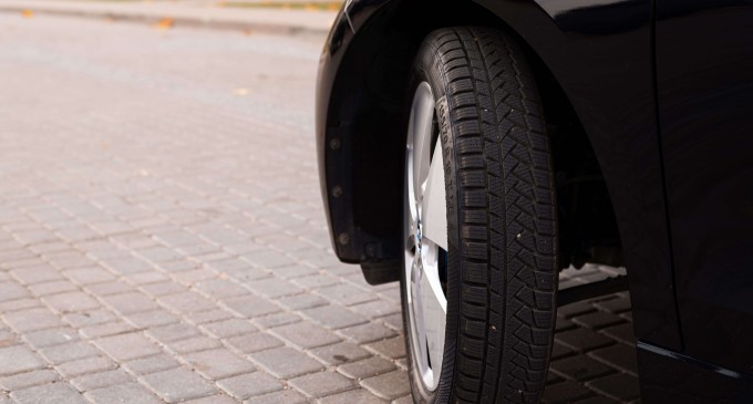 Cauciucuri all season în România: naveta urbană nu seamănă cu ultimii kilometri spre munte