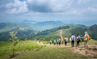 Durere de genunchi la coborârea muntelui – problema poate fi felul în care pășești