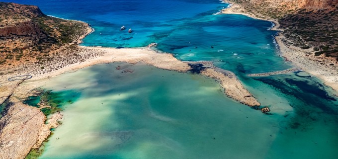 7 motive să alegi o vacanță în Creta cu avionul pentru un sejur complet