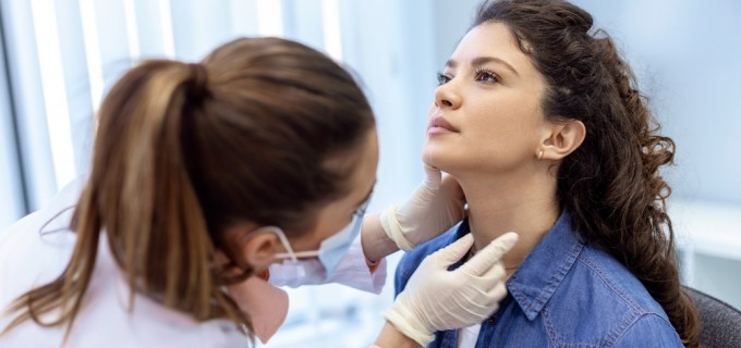 Problemele tiroidei: 7 semne pe care nu trebuie să le ignori