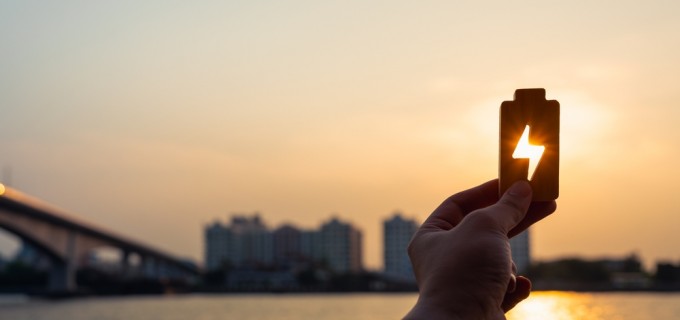10 lucruri pe care trebuie să le știi despre Programul Verde pentru baterii de stocare a energiei 2026 de la e-acumulatori