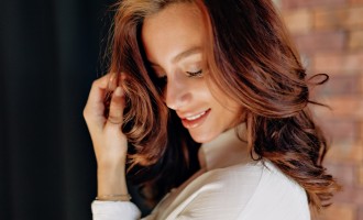 Exfoliere delicată: cum alegi între PHA și scrub