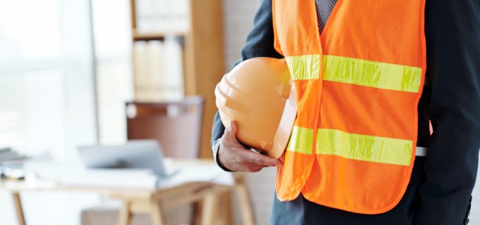 Cum alegi o firmă de servicii SSM și PSI în Timișoara: 7 întrebări de pus înainte să semnezi
