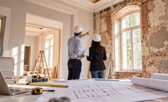 De ce renovarea unei clădiri poate fi mai complicată decât construirea uneia de la zero