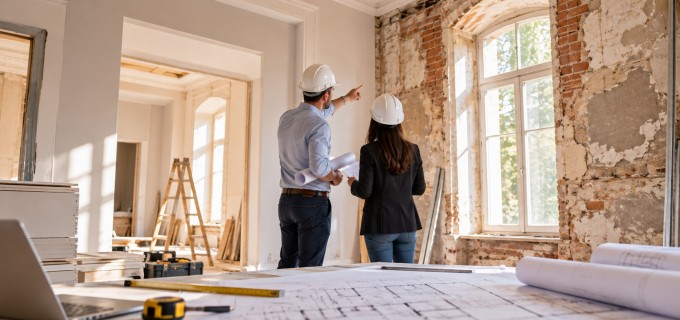 De ce renovarea unei clădiri poate fi mai complicată decât construirea uneia de la zero