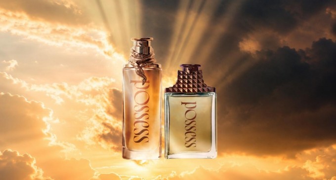 Cum recunoști un parfum premium și persistent? Descoperă Possess Intense pentru ea și pentru el