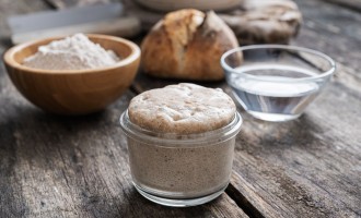 TOP 7 produse de panificație cu maia populare pe care le poți include în meniul tău