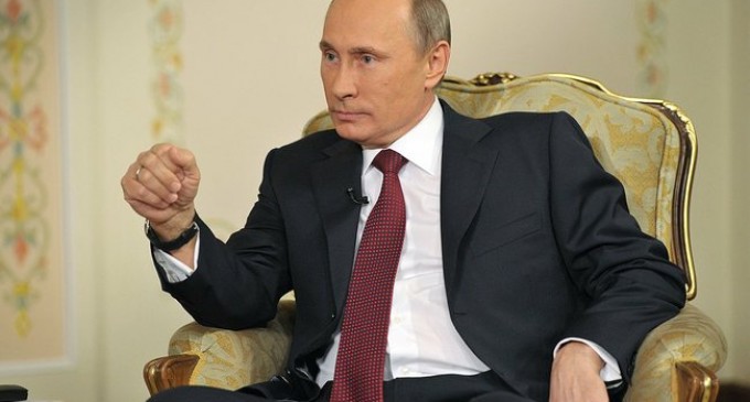 ŞOCANT! Preşedintelui rus Putin îi plac ideile comunismului și susține că sunt extrase din Biblie!