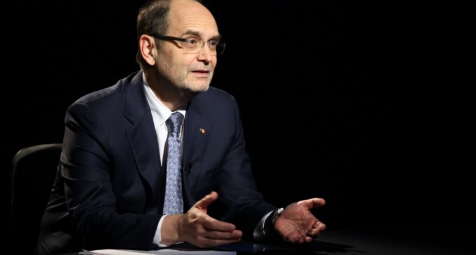 INEDIT! Ministrul Educaţiei Adrian Curaj vrea o schimbare de atitudine, de mentalitate în Sistem!