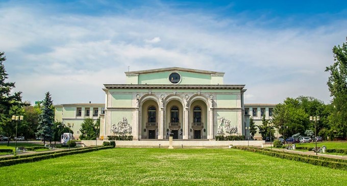 Corpul de Control al premierului Cioloș verifică anumite aspecte la Opera Naţională Bucureşti