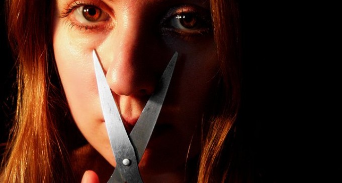 Tare ca fierul, iute ca… frizerul!!!