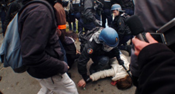 Francezii se revoltă împotriva măsurilor propriului stat în ceea ce vizează reformele în domeniul muncii