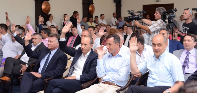 Aspecte ale unei ședințe mai tensionate de Consiliu Local Municipal al Constanței