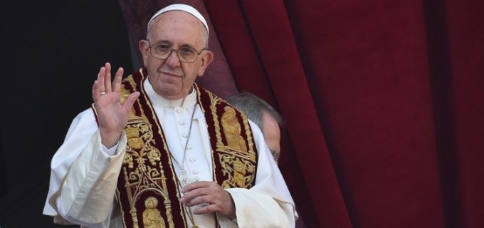 Mesajul Urbi et Orbi al Papei Francis e tranșant deoarece „este timpul ca armele să tacă „