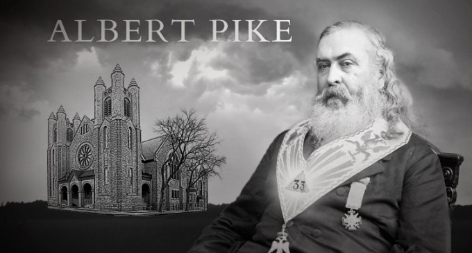 Albert Pike și Cavalerii Ku Klux Klan