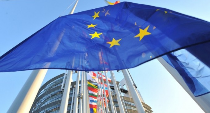 Comisia Europeană condamnă guvernarea PSD-ALDE considerând că OUG 13 a generat riscuri asupra eforturilor anticorupţiei