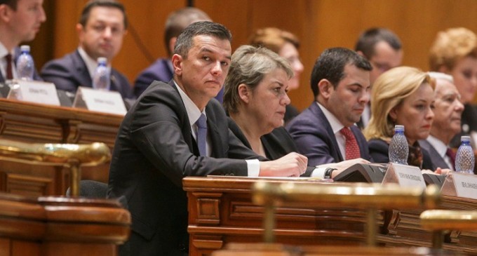 În secret, Guvernul a modificat legea finanţelor publice