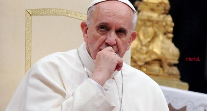 Papa Francisc transmite condoleanțe familiilor incendiului din Londra și promite că se va ruga pentru odihna acelor suflete dispărute în circumstanțe tragice