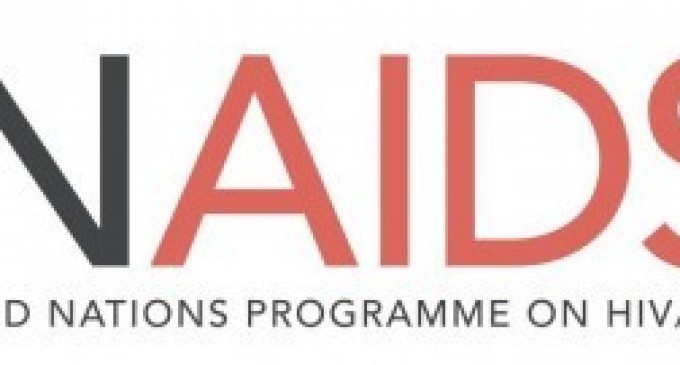 Pentru prima dată în istorie jumătate dintre persoanele cu HIV primesc tratament