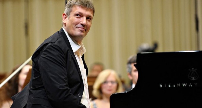 Boris Berezovsky- atributul unui rafinat pianist în versiunea interpretativă a celui de-al doilea Concert de Rachmaninov