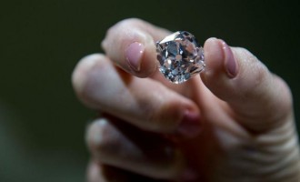 Un diamant care a aparținut regilor francezi va fi licitat la Geneva