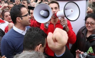 Scatofagia salvează România?