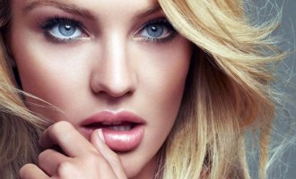 Blonda de la Capitală îi bagă pe mulți în boală…
