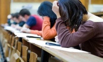 Asociațiile de elevi din România condamnă decizia MEN de a muta Bacalaureatul la începutul lunii iulie