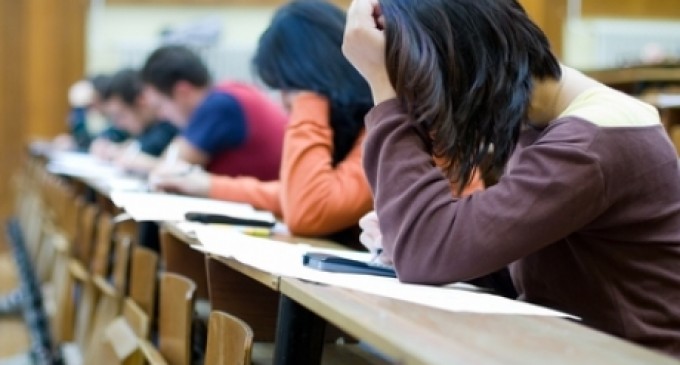 Asociațiile de elevi din România condamnă decizia MEN de a muta Bacalaureatul la începutul lunii iulie